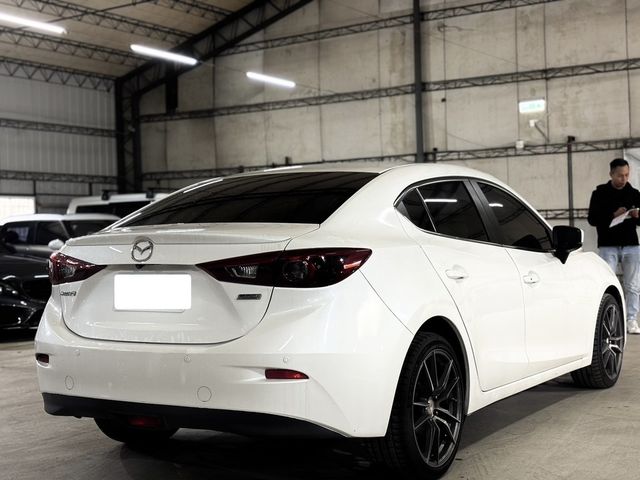 MAZDA馬自達 MAZDA 3  第3張相片