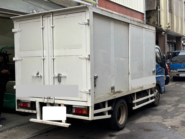 MITSUBISHI三菱 CANTER  第3張相片
