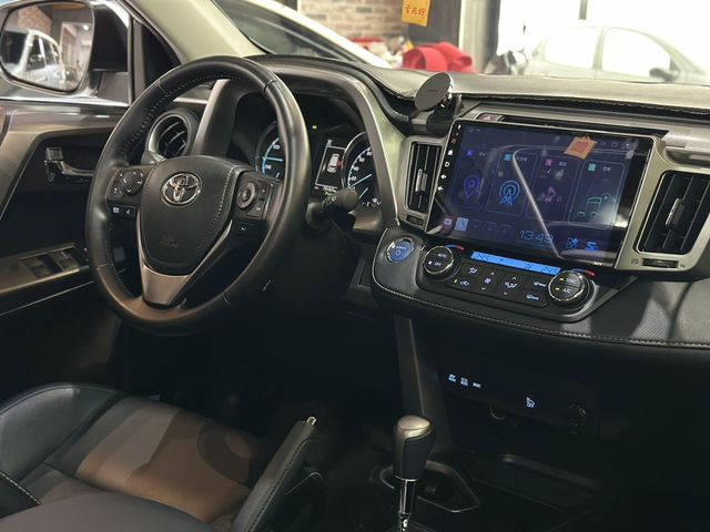 TOYOTA豐田 RAV4  第10張相片