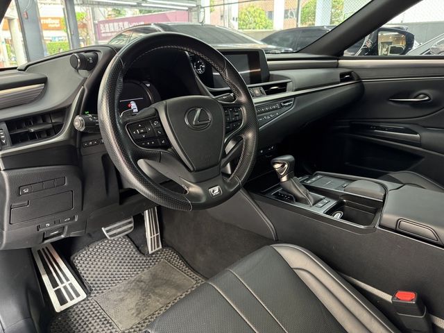LEXUS凌志 ES250  第4張相片