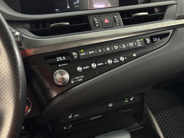 LEXUS凌志 ES250  第5張相片
