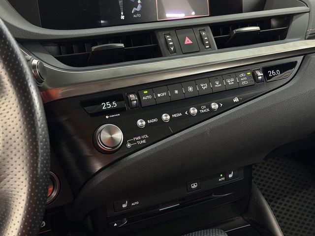 LEXUS凌志 ES250  第8張相片