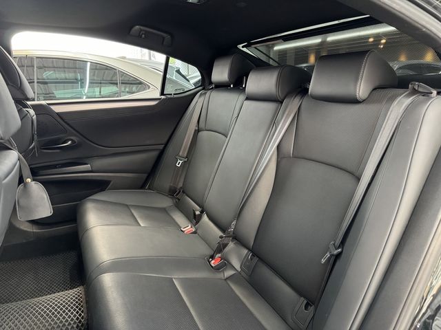 LEXUS凌志 ES250  第10張相片