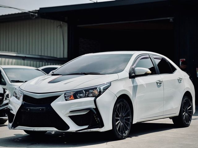 TOYOTA豐田 ALTIS  第1張相片
