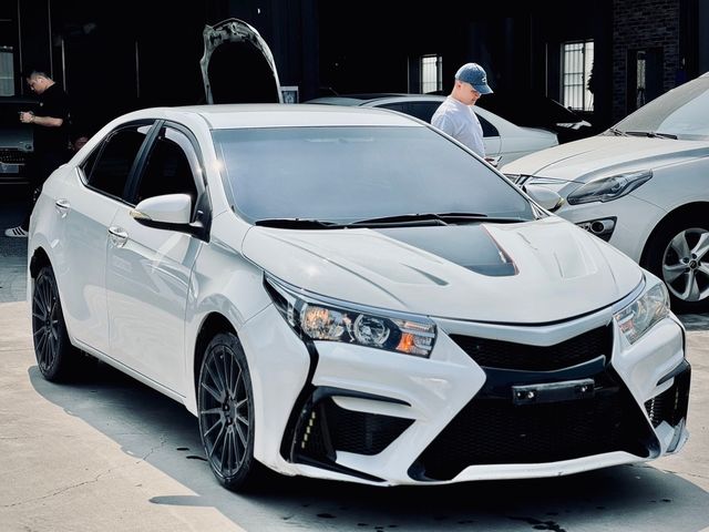 TOYOTA豐田 ALTIS  第3張相片