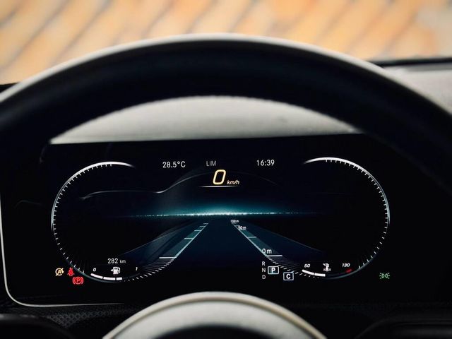 M-BENZ賓士 A200  第8張相片