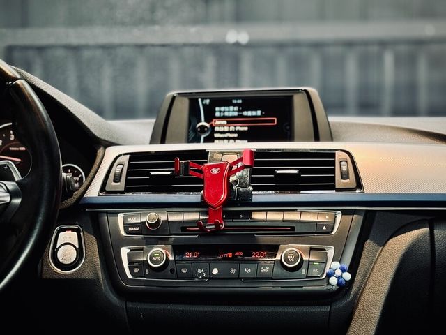 BMW寶馬 320I M SPORT  第12張相片