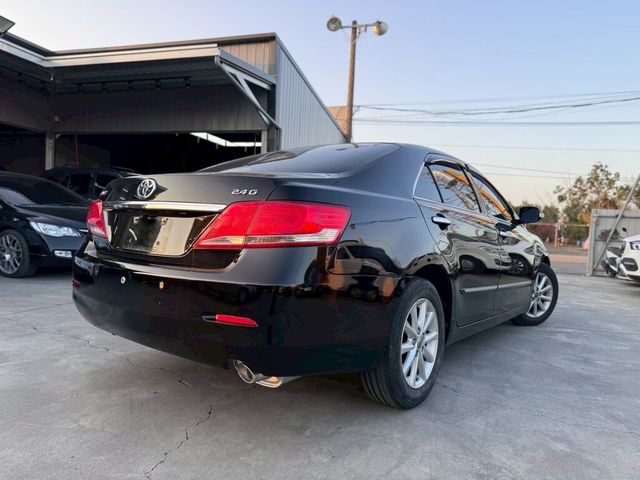 TOYOTA豐田 CAMRY  第2張相片