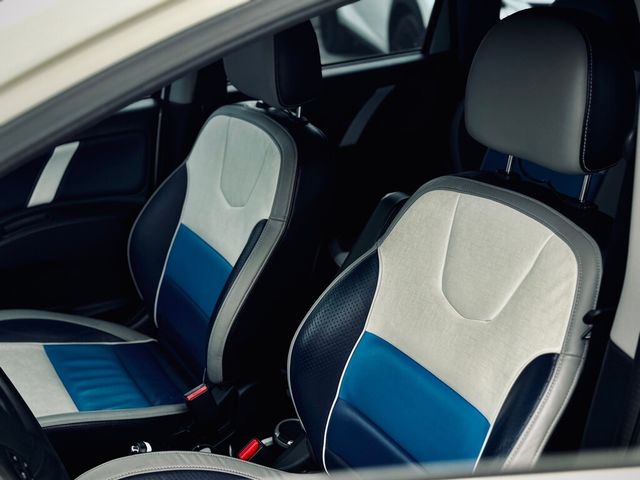 MITSUBISHI三菱 COLT PLUS  第8張相片