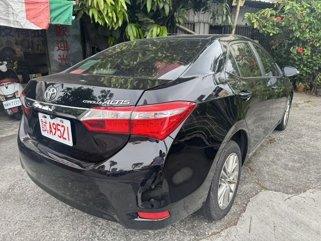 TOYOTA豐田 ALTIS  第2張相片