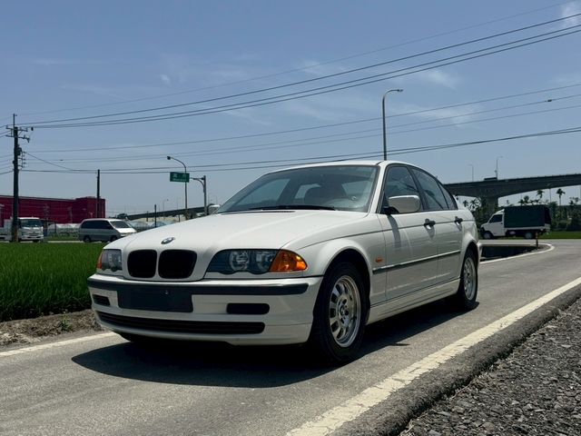 BMW寶馬 318IA  第1張相片
