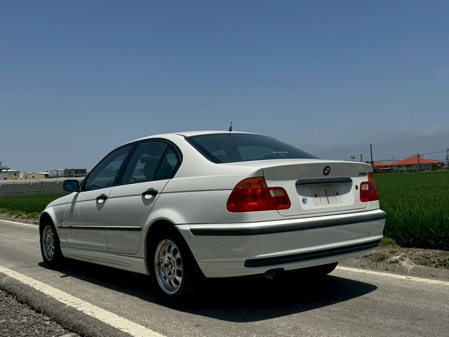 BMW寶馬 318IA  第2張相片