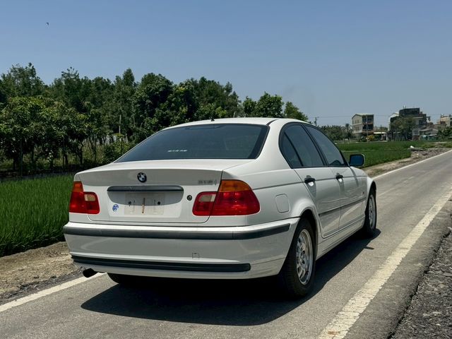 BMW寶馬 318IA  第5張相片