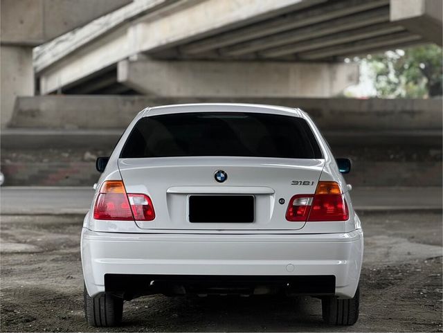 BMW寶馬 318IA  第8張相片