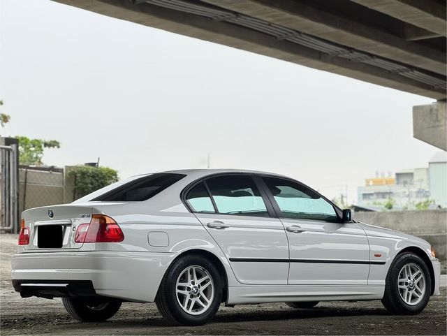 BMW寶馬 318IA  第9張相片