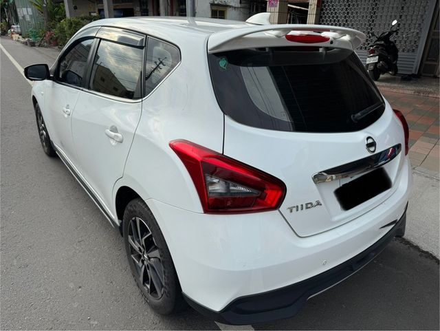 NISSAN日產 TIIDA  第3張相片