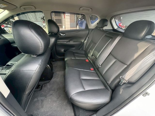 NISSAN日產 TIIDA  第6張相片