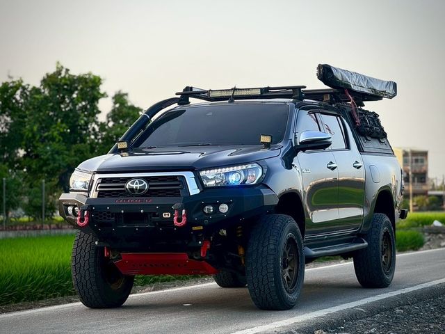 TOYOTA豐田 HILUX  第1張相片