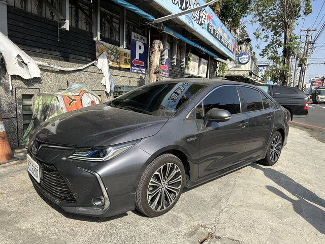 TOYOTA豐田 ALTIS  第3張相片