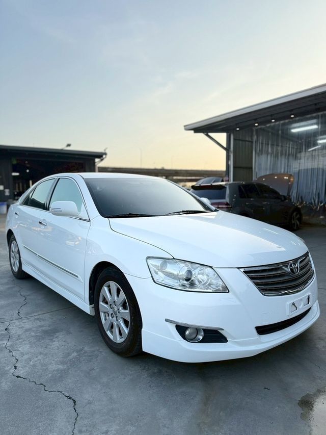TOYOTA豐田 CAMRY  第2張相片