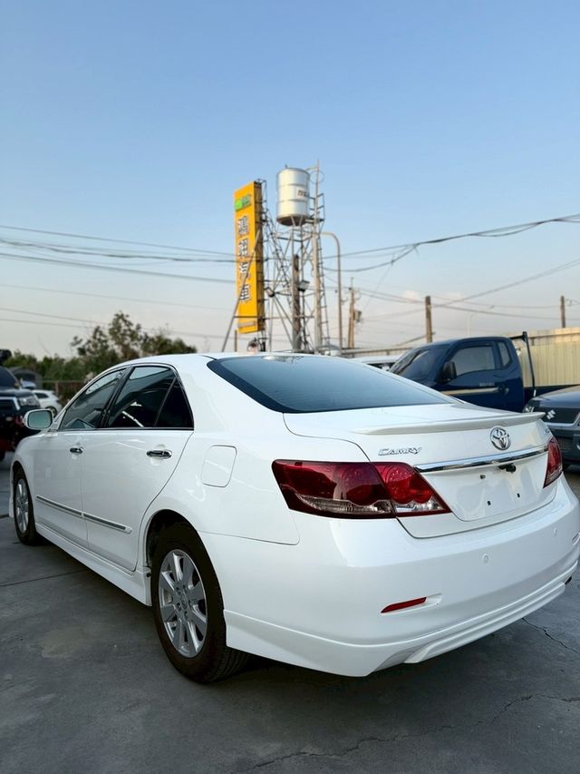TOYOTA豐田 CAMRY  第3張相片