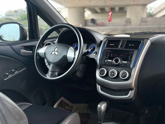 MITSUBISHI三菱 COLT PLUS  第4張相片