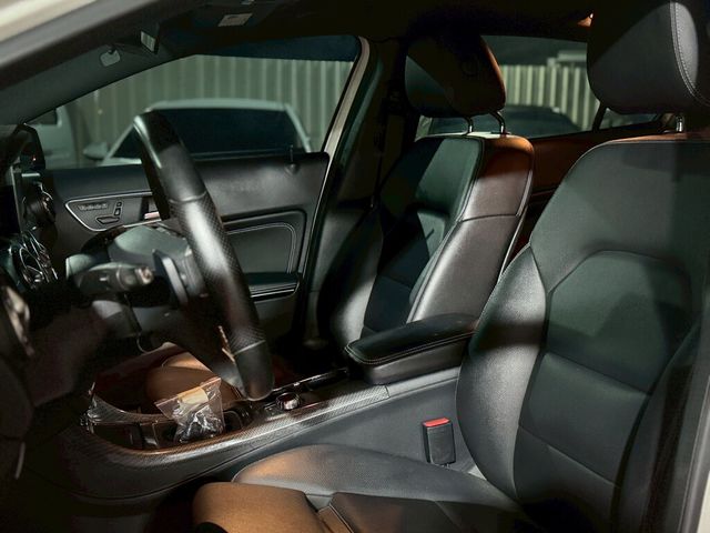 M-BENZ賓士 GLA250  第5張相片
