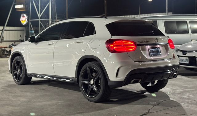 M-BENZ賓士 GLA250  第6張相片