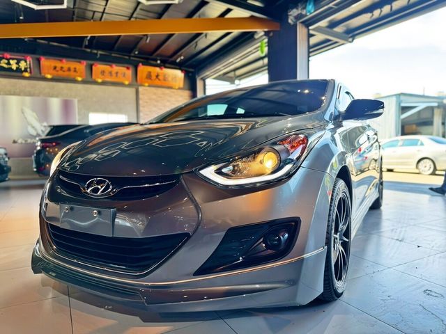 HYUNDAI現代 ELANTRA  第3張相片