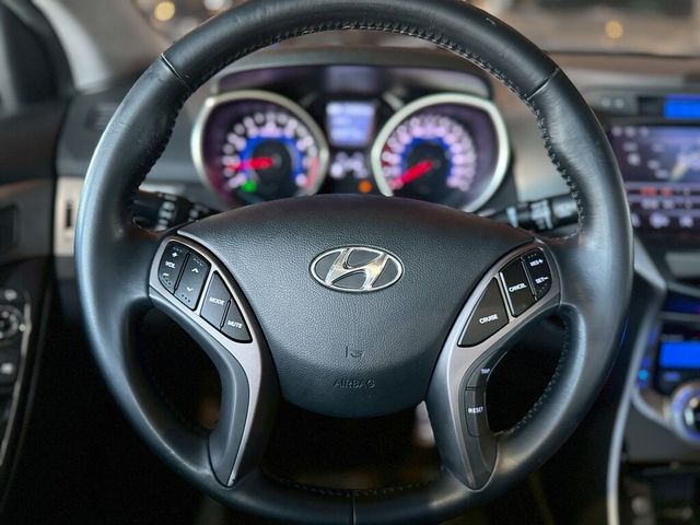 HYUNDAI現代 ELANTRA  第5張相片