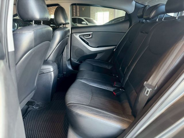 HYUNDAI現代 ELANTRA  第11張相片
