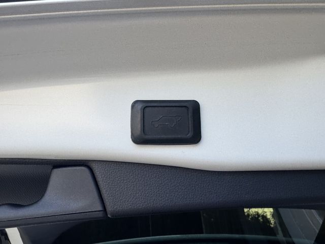 TOYOTA豐田 RAV4  第9張相片