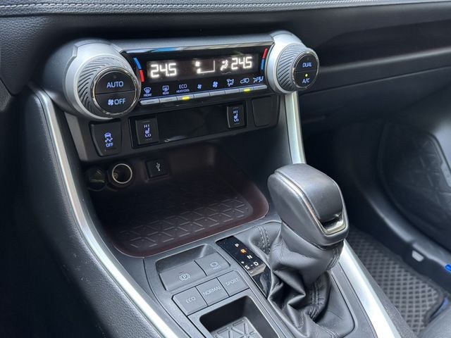 TOYOTA豐田 RAV4  第12張相片
