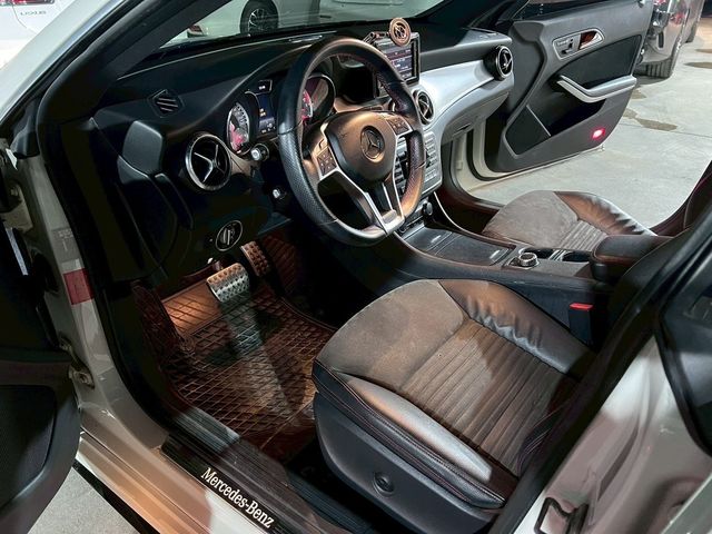 M-BENZ賓士 CLA250  第4張相片