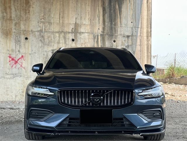 VOLVO富豪 V60  第2張相片