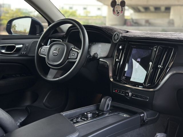 VOLVO富豪 V60  第9張相片