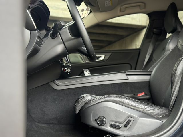 VOLVO富豪 V60  第10張相片