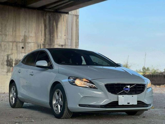 VOLVO富豪 V40  第3張相片