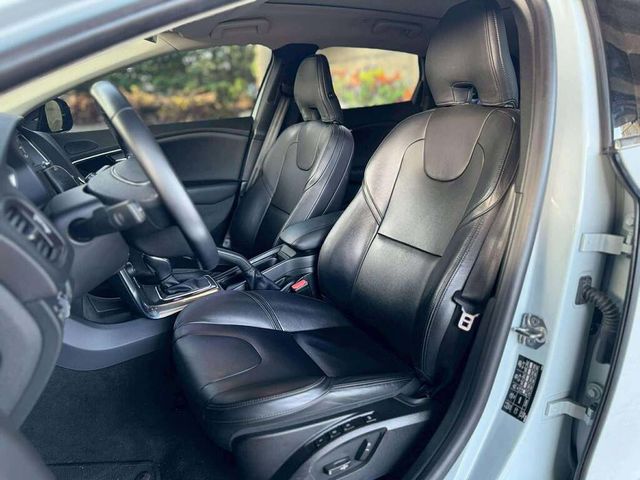 VOLVO富豪 V40  第5張相片