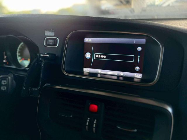 VOLVO富豪 V40  第11張相片