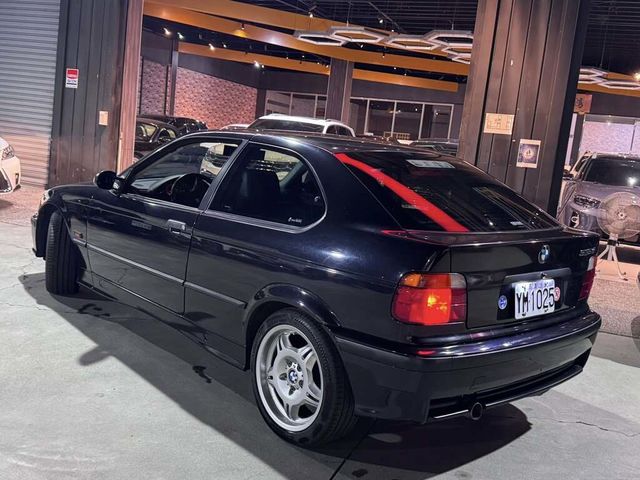 BMW寶馬 318IA  第2張相片