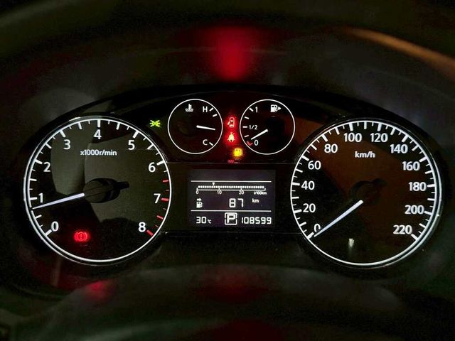 NISSAN日產 TIIDA  第5張相片