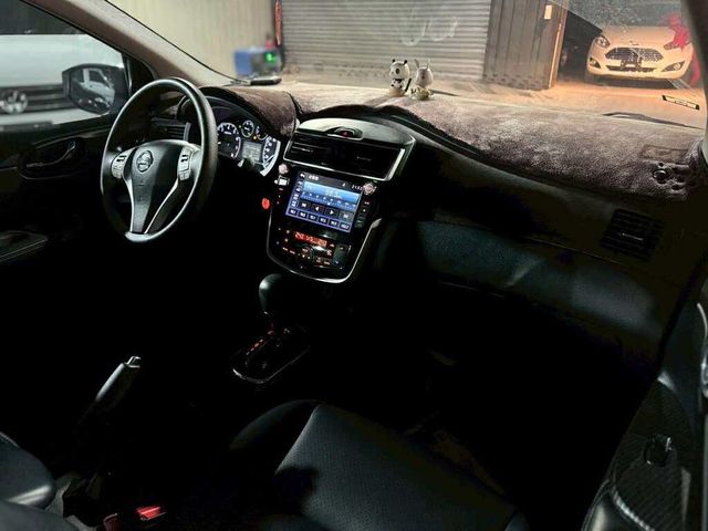NISSAN日產 TIIDA  第6張相片