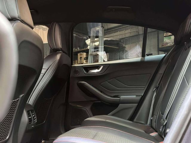 FORD福特 FOCUS  第11張相片