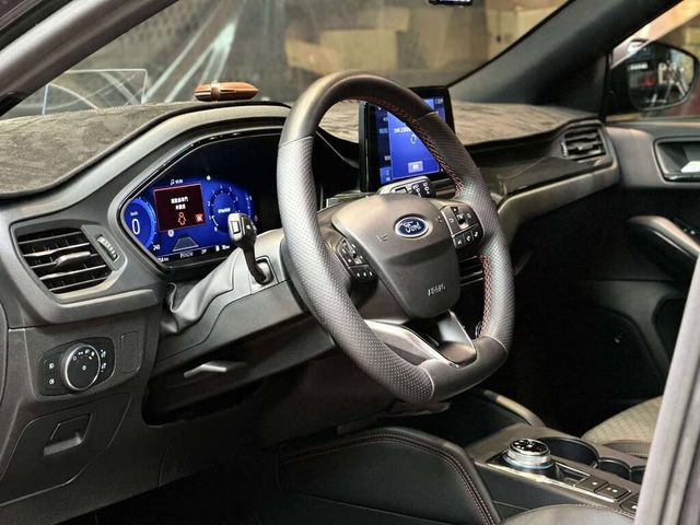 FORD福特 FOCUS  第12張相片