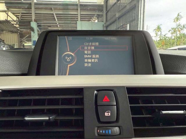 BMW寶馬 316I  第6張相片