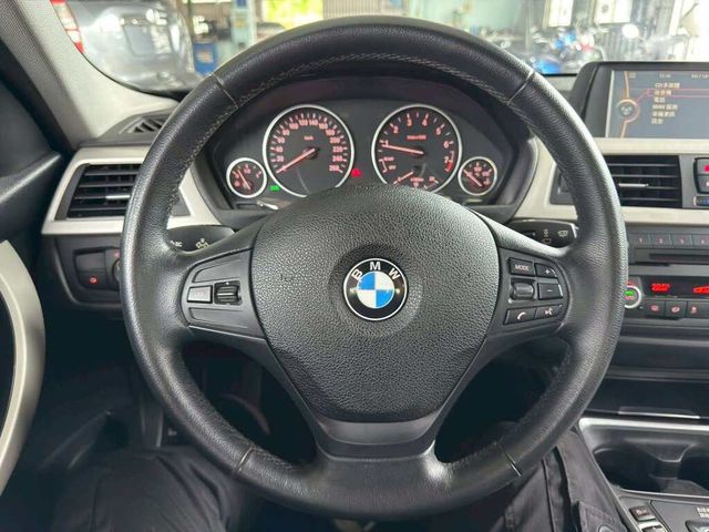 BMW寶馬 316I  第9張相片