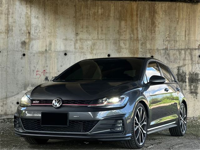 VOLKSWAGEN福斯 GOLF GTI  第1張相片