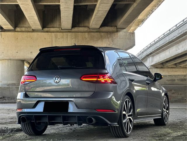 VOLKSWAGEN福斯 GOLF GTI  第2張相片