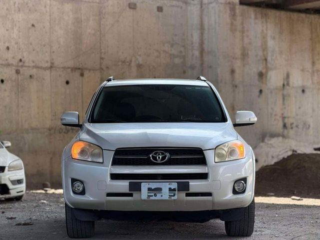 TOYOTA豐田 RAV4  第3張相片